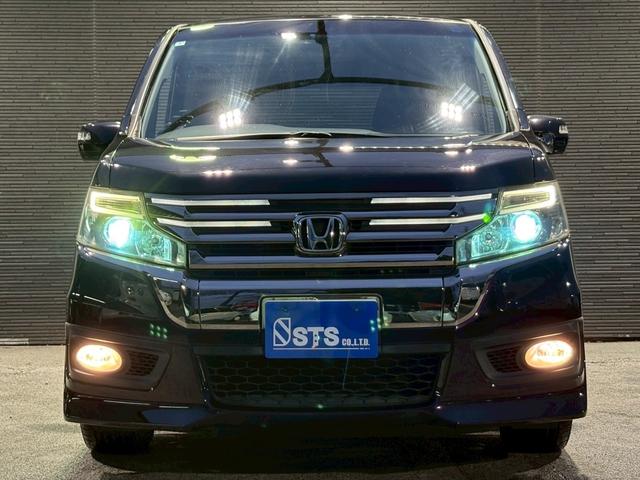 ステップワゴンスパーダ Ｚ　クールスピリット　純正ナビ　フルセグＴＶ　バックモニター　フリップダウン　両側パワスラ　純正１７インチアルミ　ハーフレザーシート　ステアスイッチ　オートクルーズ　ドラレコ　スマートキー　ＥＴＣ車載器（8枚目）