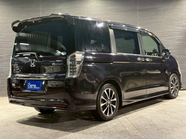 ステップワゴンスパーダ Ｚ　クールスピリット　純正ナビ　フルセグＴＶ　バックモニター　フリップダウン　両側パワスラ　純正１７インチアルミ　ハーフレザーシート　ステアスイッチ　オートクルーズ　ドラレコ　スマートキー　ＥＴＣ車載器（11枚目）