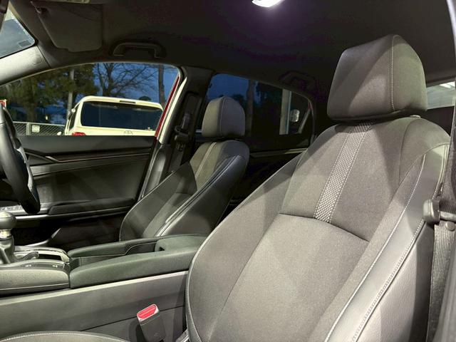 シビック ハッチバック　ホンダセンシング　ワンオーナー　サイド・アンダースポイラー　デュアルマフラー　純正ＡＷ　ディスプレイオーディオ　リアモニター　ハーフレザー　電動シート　シートヒーター　デジタルミラー　レーダークルーズ　ドラレコ　ＥＴＣ（55枚目）