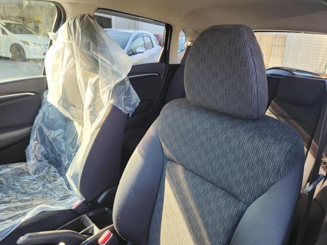 フィット １３Ｇ・Ｆパッケージ　車検整備付　キーレス　電格ミラー　ＣＤ　ナビ　ＥＴＣ　バックカメラ（26枚目）