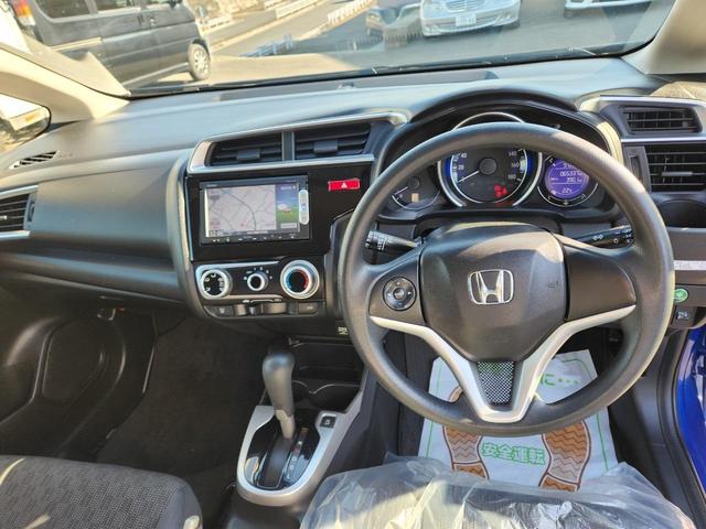 フィット １３Ｇ・Ｆパッケージ　車検整備付　キーレス　電格ミラー　ＣＤ　ナビ　ＥＴＣ　バックカメラ（35枚目）