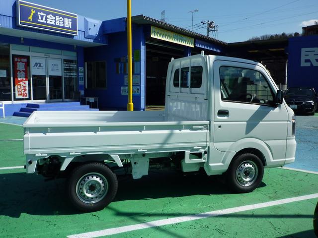 キャリイトラック スズキ ｋｃエアコン パワステ ５ｍｔ 届出済未使用車 新型 オートライトシステム メッキフロントガーニッシュ ぬかるみ脱出アシスト ｗエアバッグ ａｂｓの中古車詳細 中古車検索ならkurutown クルタウン