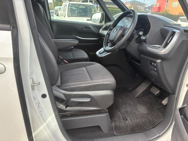 ヴォクシー ハイブリッドS-G(4枚目)