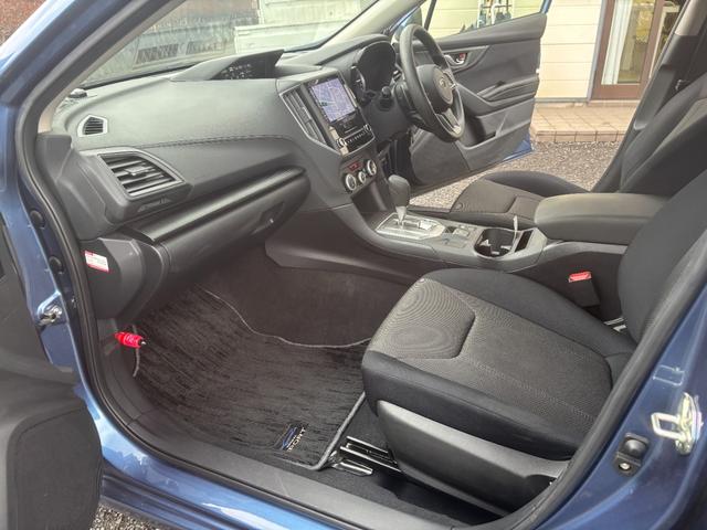 インプレッサスポーツ １．６ｉ－Ｌアイサイト　１．６ｉ－Ｌアイサイト　車検Ｒ１０年１月まで　エンジンオイル交換済み　距離２万キロ代　テレビ　ナビ　バックカメラ　　ＥＴＣ　スペアキー　あり　無償保障付き　アイドリングストップ車　サイドカメラ　付（12枚目）