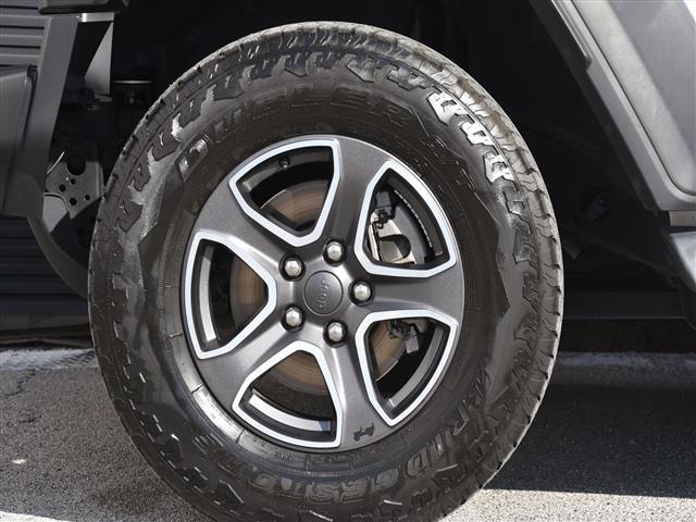 ジープ・ラングラーアンリミテッド スポーツ　４ＷＤ　バックカメラ　アダプティブクルーズコントロール　ＵＳＢ入力端子　オートライト　ＥＴＣ２．０　衝突防止システム　クリアランスソナー　ドライブレコーダー　Ｂｌｕｅｔｏｏｔｈ接続　スマートキー（35枚目）