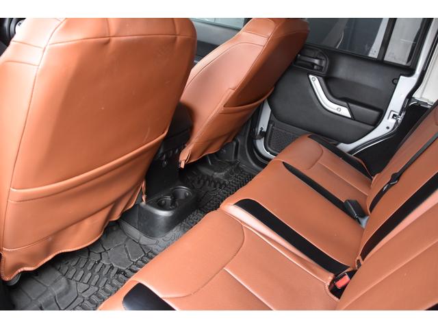 ジープ・ラングラーアンリミテッド サハラ 革調シートカバー ルーフキャリア クルーズコントロール 社外ナビ フルセグ Bカメラ サイドカメラ ALPINEスピーカー MTモード付きAT 純正AW 純正ラバーマット ドライブレコーダー ETC(36枚目)