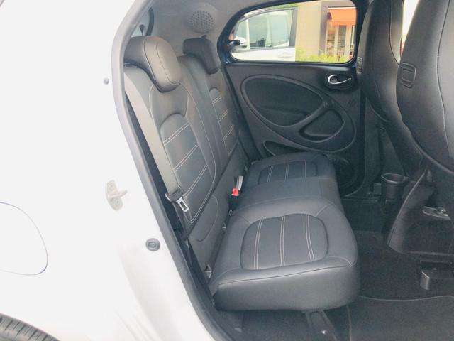 ターボ 禁煙車 ナビ Bカメラ 黒革シート ETC(6枚目)