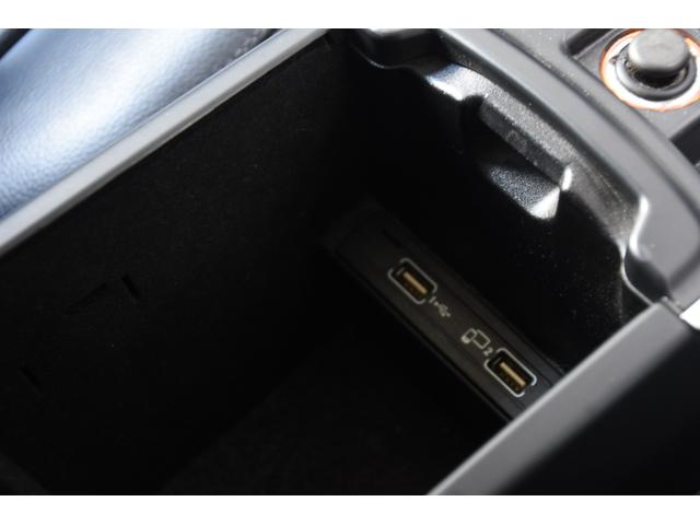 Ｇ３５０ｄ　ラグジュアリーＰＫＧ　パノラマＳＲ　レーダーＳＦ　ＡＣＣ　黒革　純正黒１８ＡＷ　純正ナビ　フルセグ　Ｂカメラ　ＡｐｐｌｅＣａｒｐｌａｙ　シートヒーター　コーナーセンサー　ブラインドスポット　ＥＴＣ(29枚目)