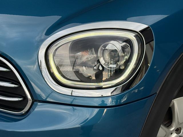 ＭＩＮＩ クーパーＤ　クロスオーバー　インテリＳＦ　ＡＣＣ　純正ナビ　Ｂカメラ　コーナーセンサー　電動バックドア　　ルーフレール　ＬＥＤヘッドライト　シートヒーター　アンビエントライト　ドラレコ　ミラー型ＥＴＣ（56枚目）