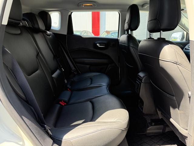 ジープ・コンパス リミテッド　黒革　ＡＣＣ　ＢＳＭ　ＬＫＡ　ＣａｒＰｌａｙ　前後ドラレコ　オートテールゲート　純ナビ　Ｂカメラ　フルセグ　パワーシート　シートヒーター　ｂｅａｔｓオーディオ　Ｂｌｕｅｔｏｏｔｈ　純１８ＡＷ　ＥＴＣ（42枚目）