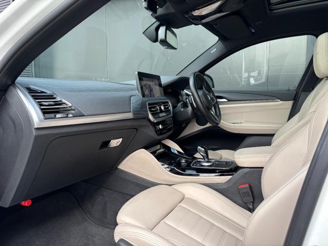 Ｘ４ ｘＤｒｉｖｅ　２０ｄ　Ｍスポーツ　パノラマＳＲ　ホワイトレザー　ＨＵＤ　前後ドラレコ　オートテールゲート　ステアリングヒーター　ジェスチャーコントロール　ＡＣＣ　ＢＳＭ　ＬＫＡ　ＣａｒＰｌａｙ　ナビ　３６０度カメラ　ＴＶ　純２０ＡＷ（16枚目）