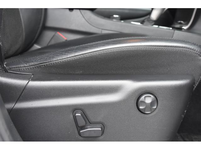 ジープ・グランドチェロキー リミテッド　黒革　ＣａｒＰｌａｙ　ＡＣＣ　ナビ　Ｂカメ　ＴＶ　エアサス前後ドラレコ　　オートテールゲート　衝突軽減ブレーキ　レーンセンス　ＢＳＭ　ベンチレーション　ヒーター　パワーシート　スマートキー　ＨＩＤ（7枚目）