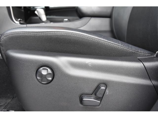 ジープ・グランドチェロキー リミテッド　黒革　ＣａｒＰｌａｙ　ＡＣＣ　ナビ　Ｂカメ　ＴＶ　エアサス前後ドラレコ　　オートテールゲート　衝突軽減ブレーキ　レーンセンス　ＢＳＭ　ベンチレーション　ヒーター　パワーシート　スマートキー　ＨＩＤ（12枚目）