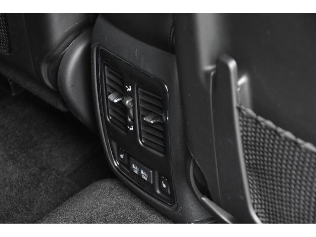 ジープ・グランドチェロキー リミテッド　黒革　ＣａｒＰｌａｙ　ＡＣＣ　ナビ　Ｂカメ　ＴＶ　エアサス前後ドラレコ　　オートテールゲート　衝突軽減ブレーキ　レーンセンス　ＢＳＭ　ベンチレーション　ヒーター　パワーシート　スマートキー　ＨＩＤ（35枚目）