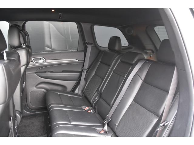 ジープ・グランドチェロキー リミテッド　黒革　ＣａｒＰｌａｙ　ＡＣＣ　ナビ　Ｂカメ　ＴＶ　エアサス前後ドラレコ　　オートテールゲート　衝突軽減ブレーキ　レーンセンス　ＢＳＭ　ベンチレーション　ヒーター　パワーシート　スマートキー　ＨＩＤ（37枚目）