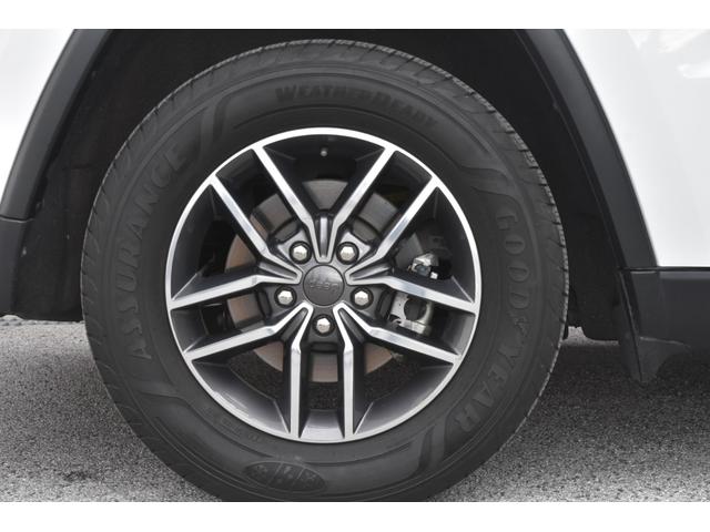 ジープ・グランドチェロキー リミテッド　黒革　ＣａｒＰｌａｙ　ＡＣＣ　ナビ　Ｂカメ　ＴＶ　エアサス前後ドラレコ　　オートテールゲート　衝突軽減ブレーキ　レーンセンス　ＢＳＭ　ベンチレーション　ヒーター　パワーシート　スマートキー　ＨＩＤ（45枚目）