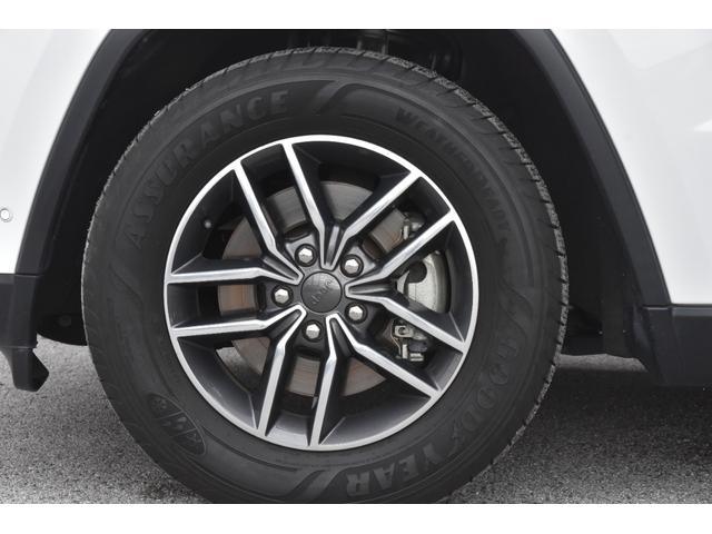 ジープ・グランドチェロキー リミテッド　黒革　ＣａｒＰｌａｙ　ＡＣＣ　ナビ　Ｂカメ　ＴＶ　エアサス前後ドラレコ　　オートテールゲート　衝突軽減ブレーキ　レーンセンス　ＢＳＭ　ベンチレーション　ヒーター　パワーシート　スマートキー　ＨＩＤ（48枚目）
