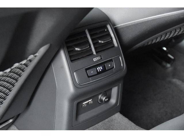 Ａ５スポーツバック ４０ＴＤＩクワトロ　Ｓライン　Ｓ５用純１９ＡＷ　ａｄｄフロントリップ　ＣａｒＰｌａｙ　ＡＣＣ　サイドアシスト　レーンアシスト　オートテールゲート　ナビ　３６０度カメラ　ＴＶ　ＭＡＸＷＩＮデジタルミラー　アンビエントライト　ＬＥＤ（37枚目）