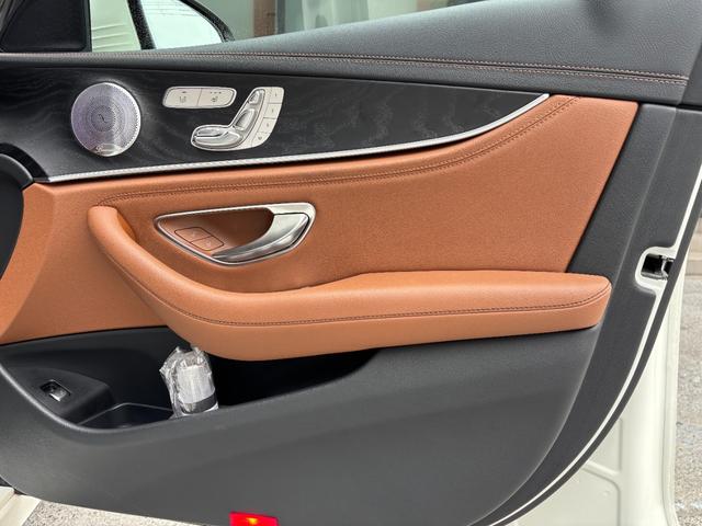 Eクラス E220d アバンギャルド AMGライン パノラマSR エクスクルーシブPKG 茶革 HUD オートテールゲート Burmester エアバランスPKG ナビ 360度カメラ TV アンビエントライト パワーシート シートヒーター LED(8枚目)