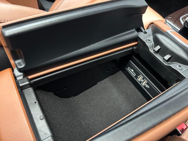 Eクラス E220d アバンギャルド AMGライン パノラマSR エクスクルーシブPKG 茶革 HUD オートテールゲート Burmester エアバランスPKG ナビ 360度カメラ TV アンビエントライト パワーシート シートヒーター LED(49枚目)