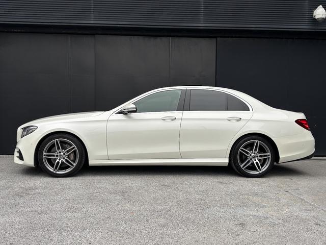 Eクラス E220d アバンギャルド AMGライン パノラマSR エクスクルーシブPKG 茶革 HUD オートテールゲート Burmester エアバランスPKG ナビ 360度カメラ TV アンビエントライト パワーシート シートヒーター LED(58枚目)