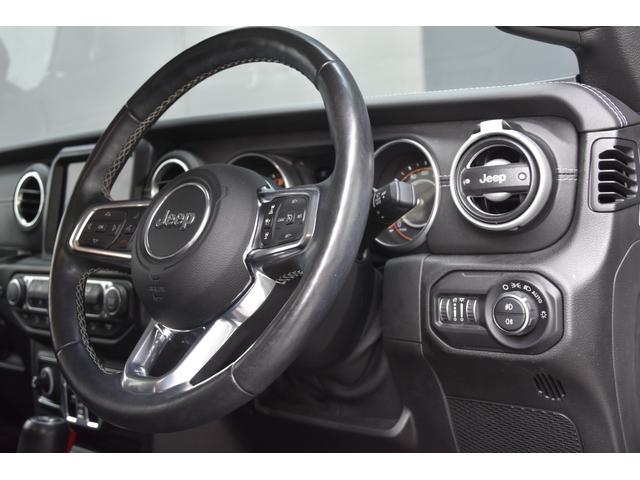 ジープ・ラングラーアンリミテッド サハラ 社外F/Rバンパー MKW17incAW 黒革 ヒッチメンバー 純ナビ Bカメラ Fカメラ CarPlay Bluetoothオーディオ ACC BSM 衝突軽減ブレーキ ドラレコ シートヒーター(14枚目)