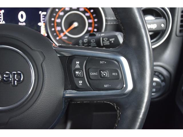 ジープ・ラングラーアンリミテッド サハラ 社外F/Rバンパー MKW17incAW 黒革 ヒッチメンバー 純ナビ Bカメラ Fカメラ CarPlay Bluetoothオーディオ ACC BSM 衝突軽減ブレーキ ドラレコ シートヒーター(16枚目)