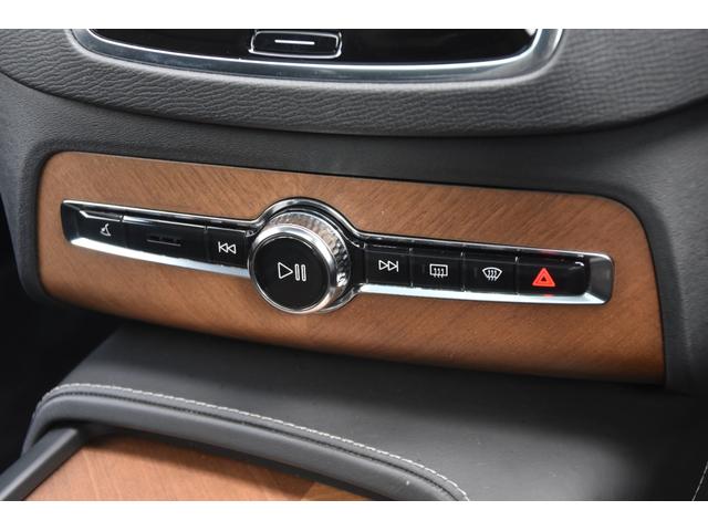 XC90 T6 AWD インスクリプション パノラマSR 黒革 HUD CarPlay 純20incAW ACC BSM LKA クロストラフィック パークアシスト オートテールゲート パワーシート ベンチレーション ヒーター ドラレコ(25枚目)