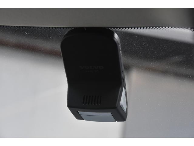 XC90 T6 AWD インスクリプション パノラマSR 黒革 HUD CarPlay 純20incAW ACC BSM LKA クロストラフィック パークアシスト オートテールゲート パワーシート ベンチレーション ヒーター ドラレコ(31枚目)