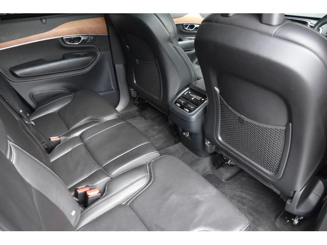 XC90 T6 AWD インスクリプション パノラマSR 黒革 HUD CarPlay 純20incAW ACC BSM LKA クロストラフィック パークアシスト オートテールゲート パワーシート ベンチレーション ヒーター ドラレコ(34枚目)