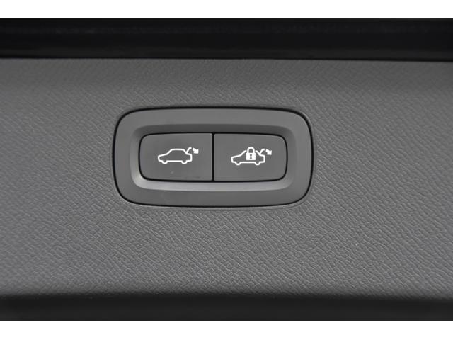 XC90 T6 AWD インスクリプション パノラマSR 黒革 HUD CarPlay 純20incAW ACC BSM LKA クロストラフィック パークアシスト オートテールゲート パワーシート ベンチレーション ヒーター ドラレコ(45枚目)