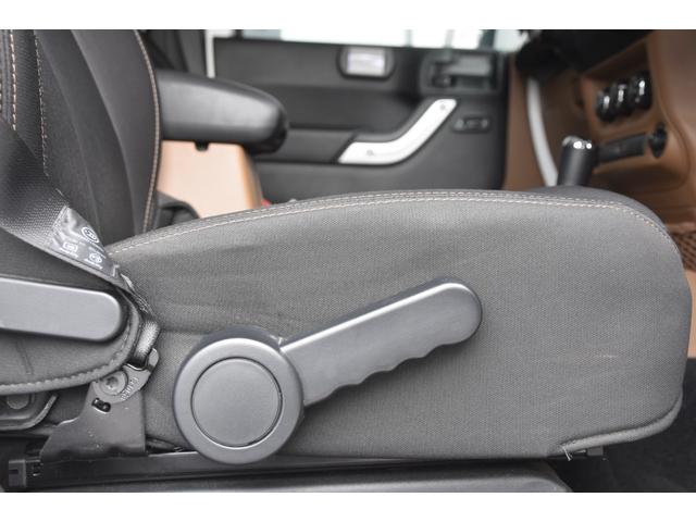 ジープ・ラングラーアンリミテッド スポーツ USバンパー ULTRA17incAW リフトアップ ワンオーナー ナビ フルセグTV サイドカメラ クルーズコントロール キーレス ETC(7枚目)