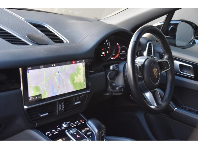 カイエン ベースグレード　黒革　ＡＣＣ　ナビ　３６０度カメラ　ＣａｒＰｌａｙ　ＢＳＭ　サラウンドアシスト　ポルシェアクティブセーフ　オートテールゲート　パワーシート　シートヒーター　ＬＥＤライト　ＥＴＣ（9枚目）