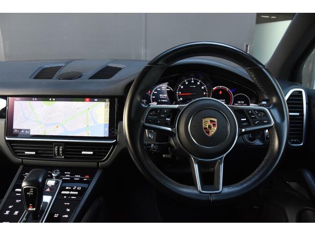 カイエン ベースグレード　黒革　ＡＣＣ　ナビ　３６０度カメラ　ＣａｒＰｌａｙ　ＢＳＭ　サラウンドアシスト　ポルシェアクティブセーフ　オートテールゲート　パワーシート　シートヒーター　ＬＥＤライト　ＥＴＣ（14枚目）