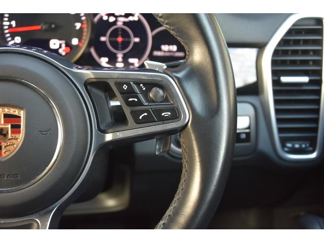 カイエン ベースグレード　黒革　ＡＣＣ　ナビ　３６０度カメラ　ＣａｒＰｌａｙ　ＢＳＭ　サラウンドアシスト　ポルシェアクティブセーフ　オートテールゲート　パワーシート　シートヒーター　ＬＥＤライト　ＥＴＣ（17枚目）