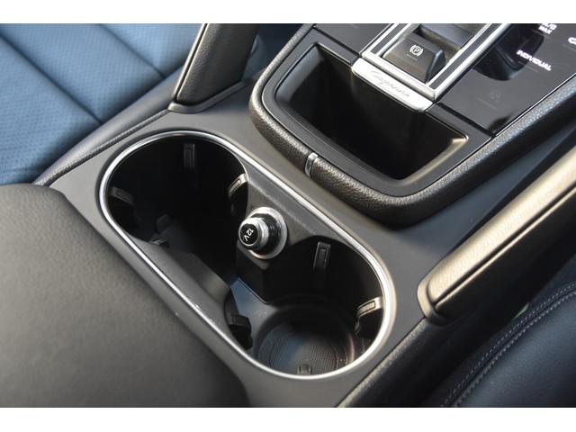 カイエン ベースグレード　黒革　ＡＣＣ　ナビ　３６０度カメラ　ＣａｒＰｌａｙ　ＢＳＭ　サラウンドアシスト　ポルシェアクティブセーフ　オートテールゲート　パワーシート　シートヒーター　ＬＥＤライト　ＥＴＣ（27枚目）