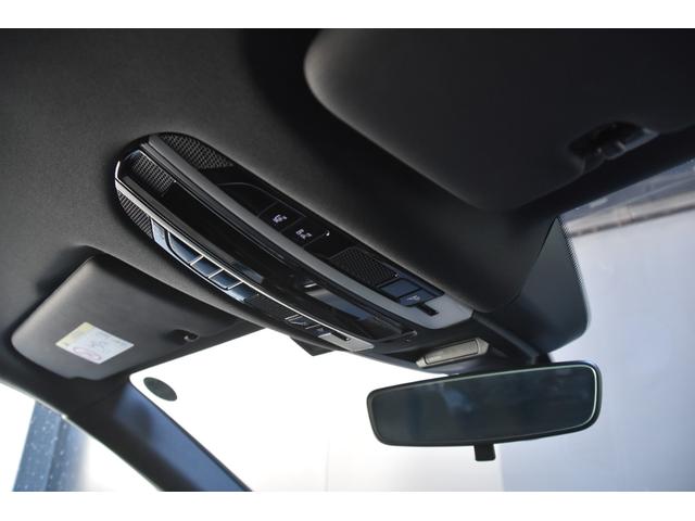 カイエン ベースグレード　黒革　ＡＣＣ　ナビ　３６０度カメラ　ＣａｒＰｌａｙ　ＢＳＭ　サラウンドアシスト　ポルシェアクティブセーフ　オートテールゲート　パワーシート　シートヒーター　ＬＥＤライト　ＥＴＣ（30枚目）