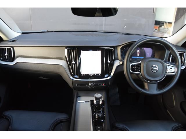 Ｖ６０ アルティメット　Ｂ４　黒革　Ｇｏｏｇｌｅナビ　ＣａｒＰｌａｙ　３６０度カメラ　ｈａｒｍａｎ／ｋａｒｄｏｎ　オートテールゲート　ＡＣＣ　ＢＳＭ　ＬＫＡ　ＨＵＤ　前後ドラレコ　パワーシート　シートヒーター　ベンチレーション（4枚目）
