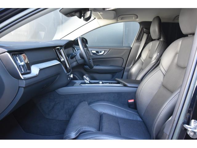 Ｖ６０ アルティメット　Ｂ４　黒革　Ｇｏｏｇｌｅナビ　ＣａｒＰｌａｙ　３６０度カメラ　ｈａｒｍａｎ／ｋａｒｄｏｎ　オートテールゲート　ＡＣＣ　ＢＳＭ　ＬＫＡ　ＨＵＤ　前後ドラレコ　パワーシート　シートヒーター　ベンチレーション（10枚目）