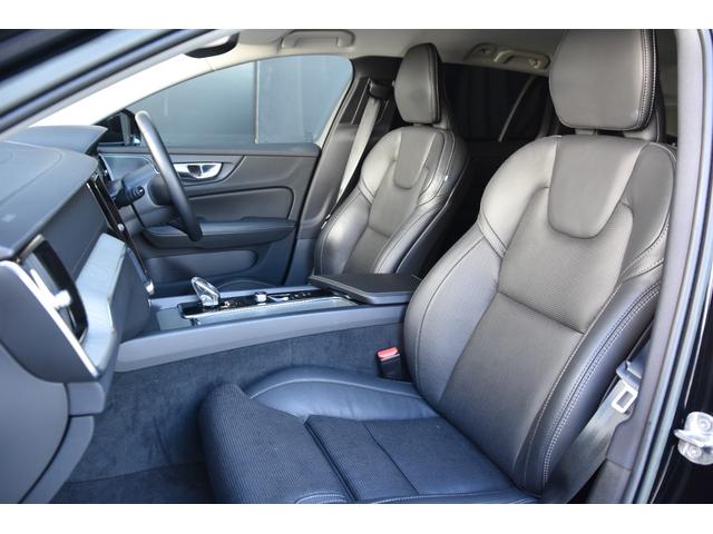 Ｖ６０ アルティメット　Ｂ４　黒革　Ｇｏｏｇｌｅナビ　ＣａｒＰｌａｙ　３６０度カメラ　ｈａｒｍａｎ／ｋａｒｄｏｎ　オートテールゲート　ＡＣＣ　ＢＳＭ　ＬＫＡ　ＨＵＤ　前後ドラレコ　パワーシート　シートヒーター　ベンチレーション（11枚目）