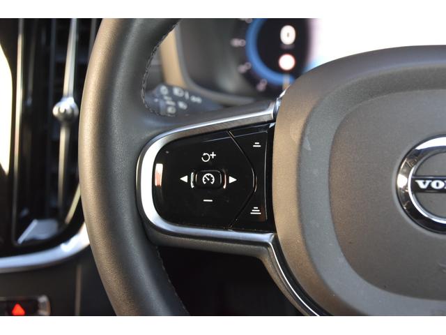 Ｖ６０ アルティメット　Ｂ４　黒革　Ｇｏｏｇｌｅナビ　ＣａｒＰｌａｙ　３６０度カメラ　ｈａｒｍａｎ／ｋａｒｄｏｎ　オートテールゲート　ＡＣＣ　ＢＳＭ　ＬＫＡ　ＨＵＤ　前後ドラレコ　パワーシート　シートヒーター　ベンチレーション（16枚目）