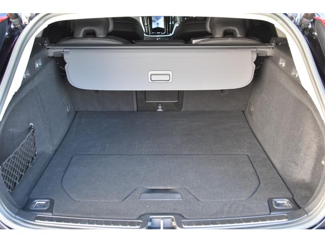 Ｖ６０ アルティメット　Ｂ４　黒革　Ｇｏｏｇｌｅナビ　ＣａｒＰｌａｙ　３６０度カメラ　ｈａｒｍａｎ／ｋａｒｄｏｎ　オートテールゲート　ＡＣＣ　ＢＳＭ　ＬＫＡ　ＨＵＤ　前後ドラレコ　パワーシート　シートヒーター　ベンチレーション（36枚目）