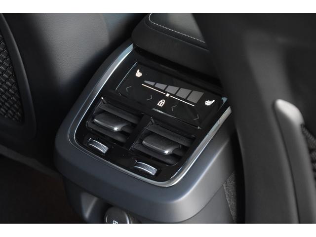 Ｖ６０ アルティメット　Ｂ４　黒革　Ｇｏｏｇｌｅナビ　ＣａｒＰｌａｙ　３６０度カメラ　ｈａｒｍａｎ／ｋａｒｄｏｎ　オートテールゲート　ＡＣＣ　ＢＳＭ　ＬＫＡ　ＨＵＤ　前後ドラレコ　パワーシート　シートヒーター　ベンチレーション（41枚目）