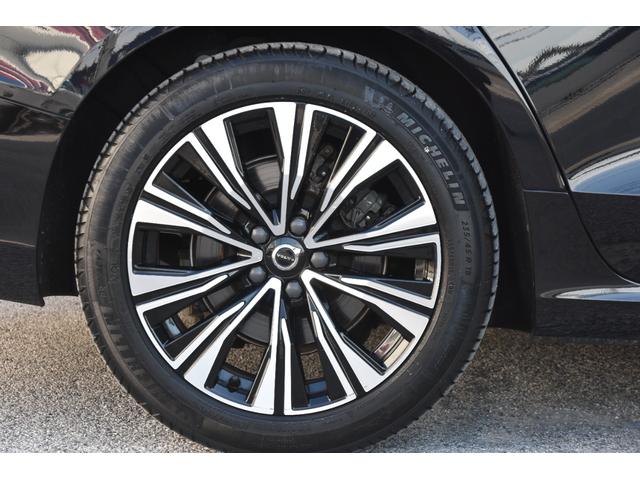 Ｖ６０ アルティメット　Ｂ４　黒革　Ｇｏｏｇｌｅナビ　ＣａｒＰｌａｙ　３６０度カメラ　ｈａｒｍａｎ／ｋａｒｄｏｎ　オートテールゲート　ＡＣＣ　ＢＳＭ　ＬＫＡ　ＨＵＤ　前後ドラレコ　パワーシート　シートヒーター　ベンチレーション（52枚目）