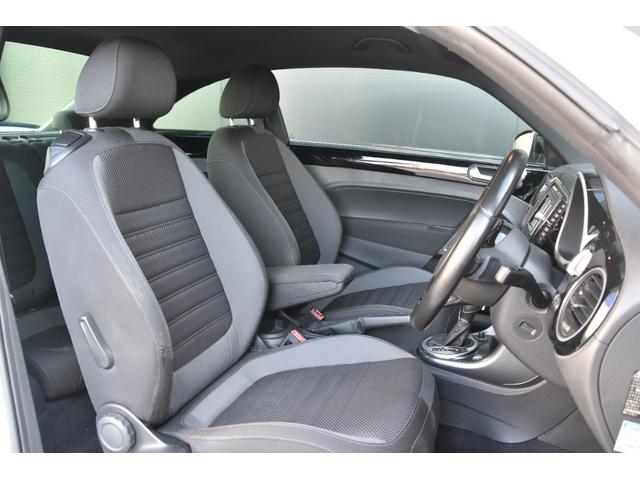 ザ・ビートル ２．０Ｒライン　３連メーター　純正ナビ　フルセグ　Ｂカメラ　リヤスポイラー　ツインエキゾーストパイプ　レッドブレーキキャリパー　クルコン　コーナーセンサー　純正１８ＡＷ　プッシュスタート　ＭＴモード付ＡＴ　ＥＴＣ（6枚目）