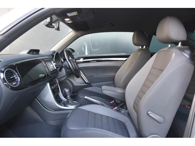 ザ・ビートル ２．０Ｒライン　３連メーター　純正ナビ　フルセグ　Ｂカメラ　リヤスポイラー　ツインエキゾーストパイプ　レッドブレーキキャリパー　クルコン　コーナーセンサー　純正１８ＡＷ　プッシュスタート　ＭＴモード付ＡＴ　ＥＴＣ（10枚目）