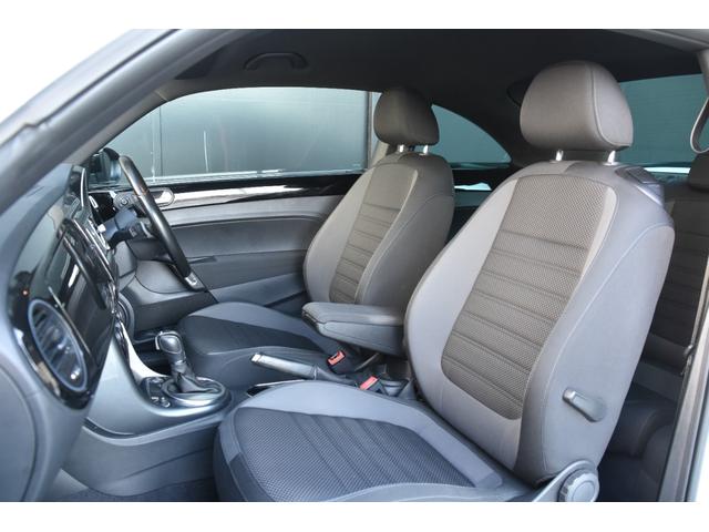 ザ・ビートル ２．０Ｒライン　３連メーター　純正ナビ　フルセグ　Ｂカメラ　リヤスポイラー　ツインエキゾーストパイプ　レッドブレーキキャリパー　クルコン　コーナーセンサー　純正１８ＡＷ　プッシュスタート　ＭＴモード付ＡＴ　ＥＴＣ（11枚目）