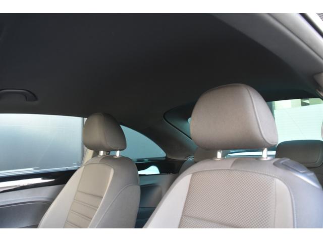 ザ・ビートル ２．０Ｒライン　３連メーター　純正ナビ　フルセグ　Ｂカメラ　リヤスポイラー　ツインエキゾーストパイプ　レッドブレーキキャリパー　クルコン　コーナーセンサー　純正１８ＡＷ　プッシュスタート　ＭＴモード付ＡＴ　ＥＴＣ（13枚目）