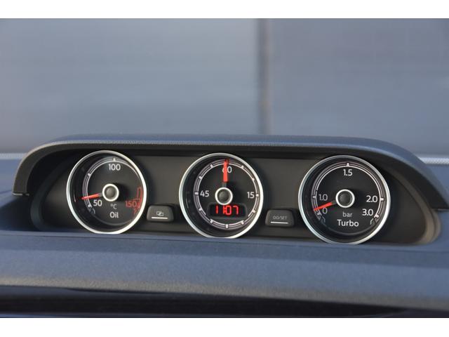 ザ・ビートル ２．０Ｒライン　３連メーター　純正ナビ　フルセグ　Ｂカメラ　リヤスポイラー　ツインエキゾーストパイプ　レッドブレーキキャリパー　クルコン　コーナーセンサー　純正１８ＡＷ　プッシュスタート　ＭＴモード付ＡＴ　ＥＴＣ（21枚目）