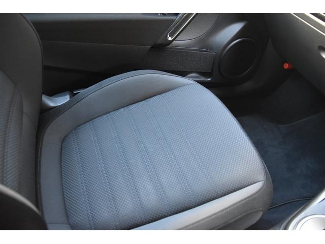 ザ・ビートル ２．０Ｒライン　３連メーター　純正ナビ　フルセグ　Ｂカメラ　リヤスポイラー　ツインエキゾーストパイプ　レッドブレーキキャリパー　クルコン　コーナーセンサー　純正１８ＡＷ　プッシュスタート　ＭＴモード付ＡＴ　ＥＴＣ（29枚目）